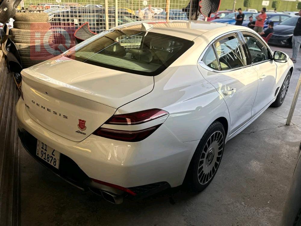 جنسس G70